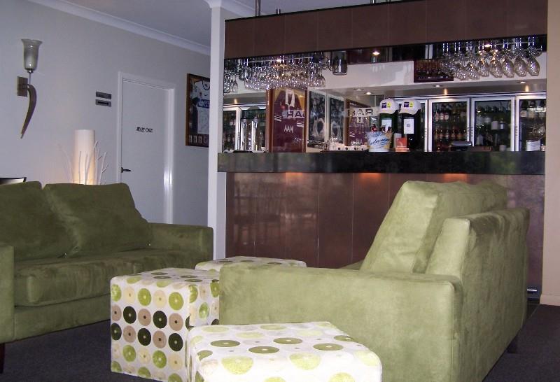 คันทรี่คอมฟอร์ทตูวูมบาโฮเต็ล Motel Highfields ร้านอาหาร รูปภาพ