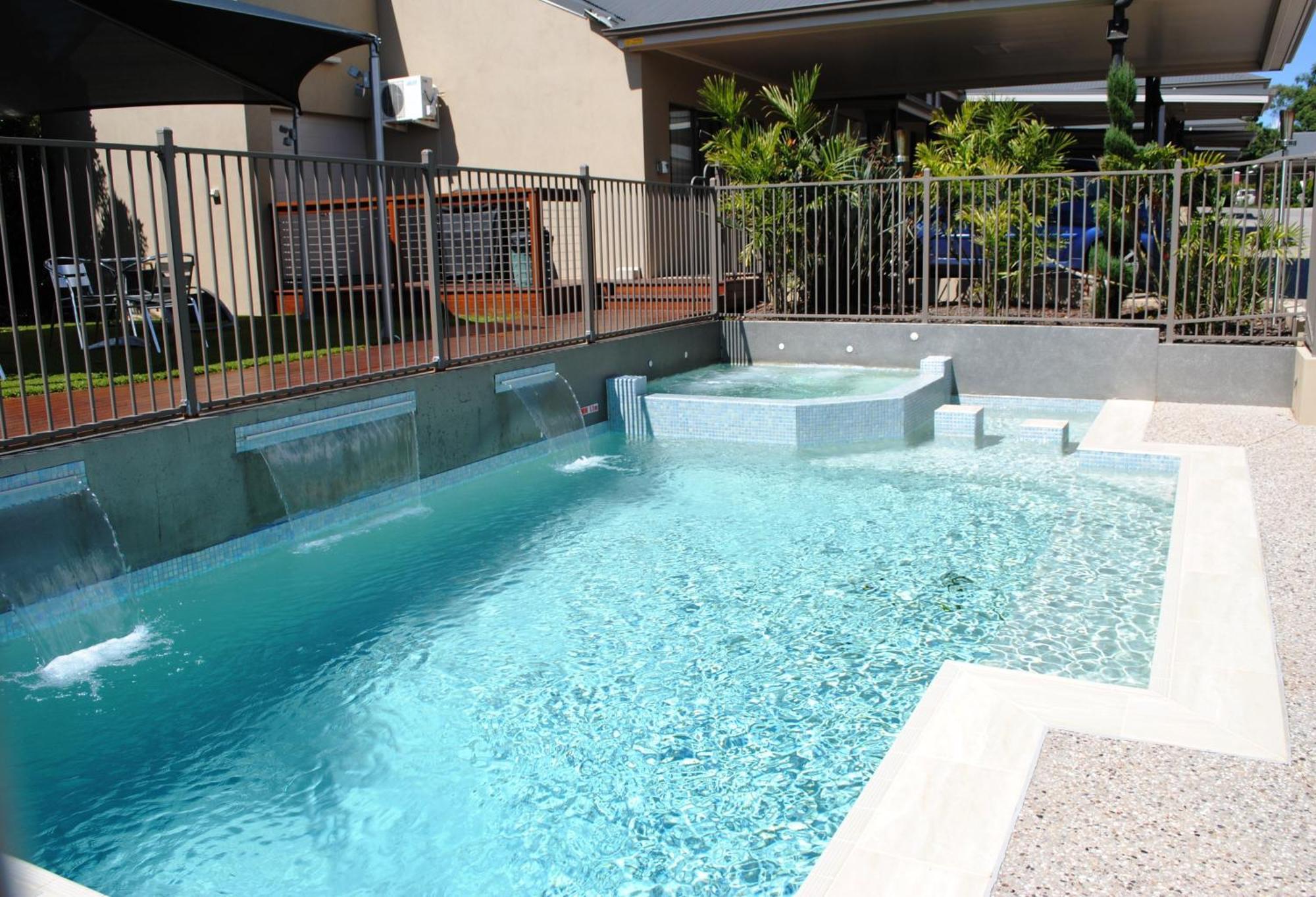 คันทรี่คอมฟอร์ทตูวูมบาโฮเต็ล Motel Highfields ภายนอก รูปภาพ